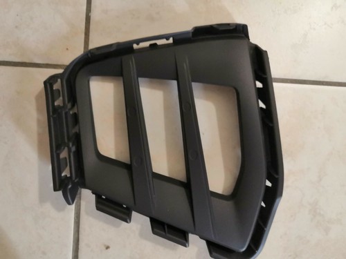 Front bumper grille right golf - bumper,