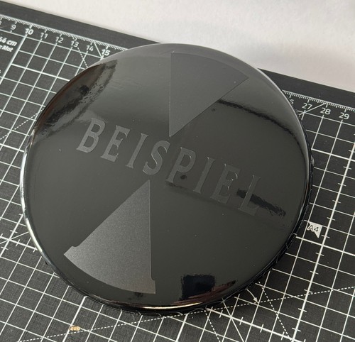 Film set front emblem black - front,